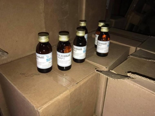 Жители Глазова пожаловались властям на торговлю спиртом в гаражах