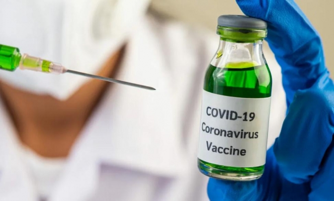 Пять врачей и замминистра здравоохранения Удмуртии вакцинируются от коронавируса