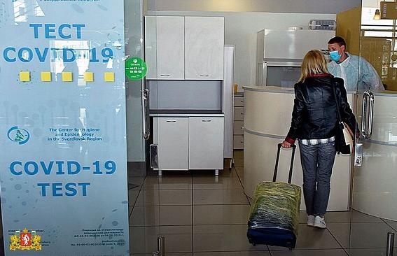 На 745 тысяч рублей оштрафовали  прибывших из-за рубежа жителей Удмуртии за непредоставление результатов теста на COVID-19