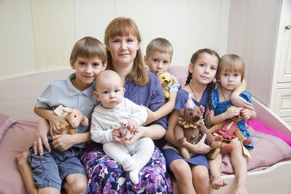Почти 800 социальных контрактов заключили в Ижевске с начала года