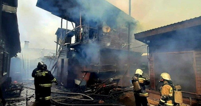 Благодаря сотруднику МЧС в Удмуртии удалось спасти от пожара дом и кошку 