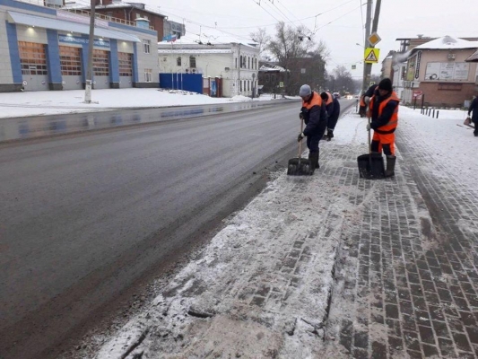 Дорожные и коммунальные службы Ижевска работают в усиленном режиме из-за плохой погоды