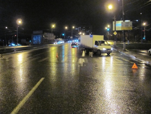 Водитель «Газели» сбил троих пешеходов в Ижевске