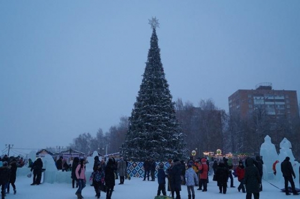Новогоднюю елку на Центральной площади в Ижевске установят к 19 декабря