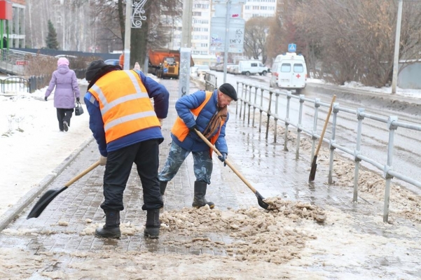 Подрядчики будут закупать реагенты за свой счет в случае перерасхода при обработке улиц в Ижевске