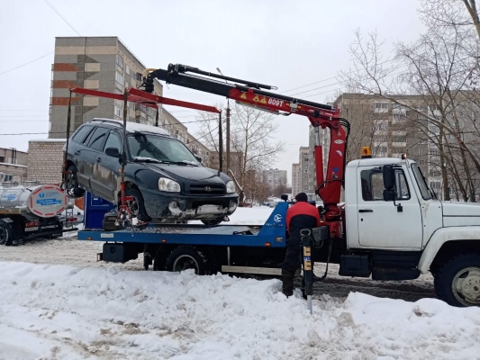 Ижевчанин может лишиться автомобиля из-за долгов на 700 тысяч рублей