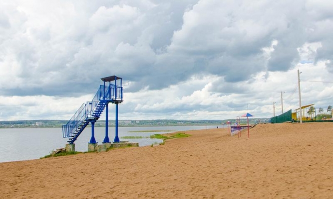В Ижевске завершают подготовку центрального пляжа к открытию купального сезона