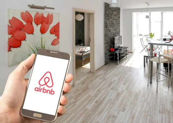 Сервис для аренды жилья Airbnb запретил пользователям из России и Белоруссии пользоваться своими услугами