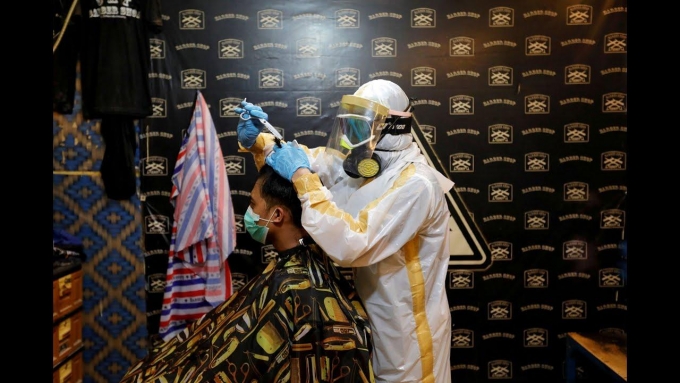 В Удмуртии разрабатывают защитный костюм для парикмахеров