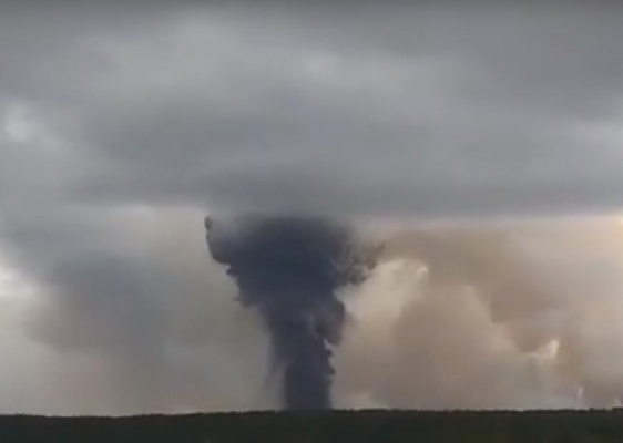 В Красноярском крае горит склад с боеприпасами, объявлена эвакуация населения