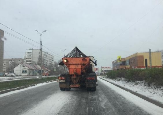 Около одной тысячи тонн реагента высыпали на улицы Ижевска с начала ноября
