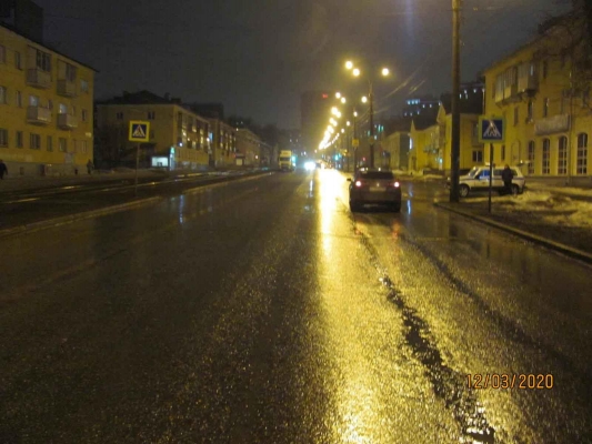 Молодой водитель иномарки сбил 18-летнюю девушку и ребенка на «зебре» в Ижевске