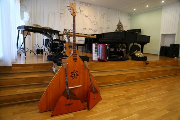 Детские школы искусств Ижевска оснастили музыкальными инструментами на 27 млн рублей