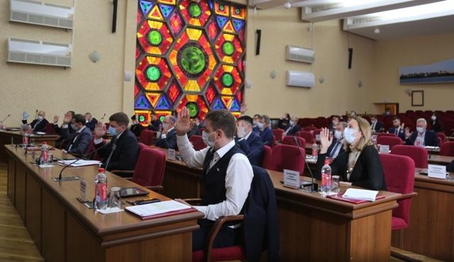 Муниципальным чиновникам в Ижевске поднимут заработную плату