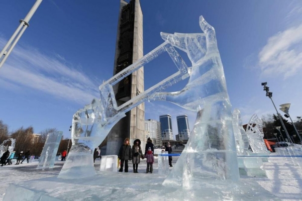 13 ледовых скульптур создали в Ижевске в рамках фестиваля «Удмуртский лед»