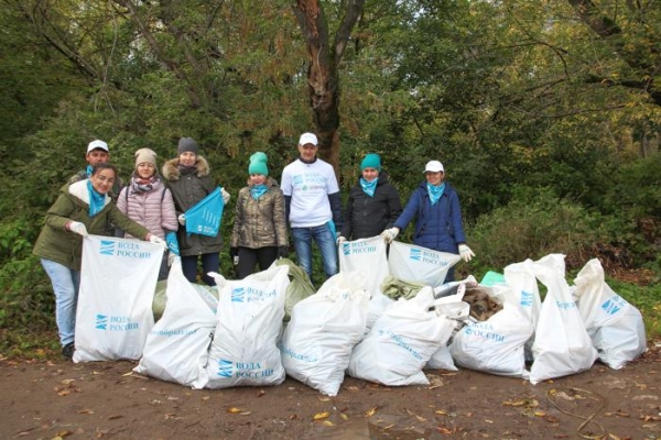 130 мешков мусора собрали участники экологического субботника на реке Иж