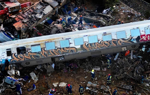 Число жертв железнодорожной аварии в Греции достигло 57