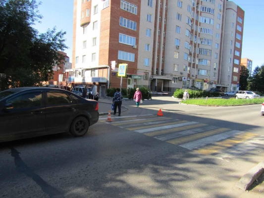 Начинающий водитель сбил женщину на пешеходном переходе в Ижевске 