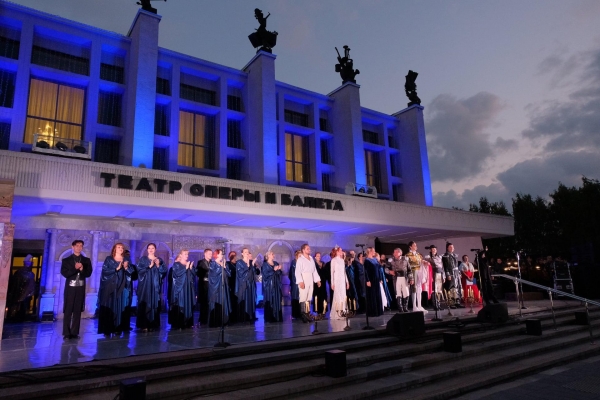 Театр оперы и балета Удмуртии вернет зрителям деньги за купленные билеты на предстоящие представления