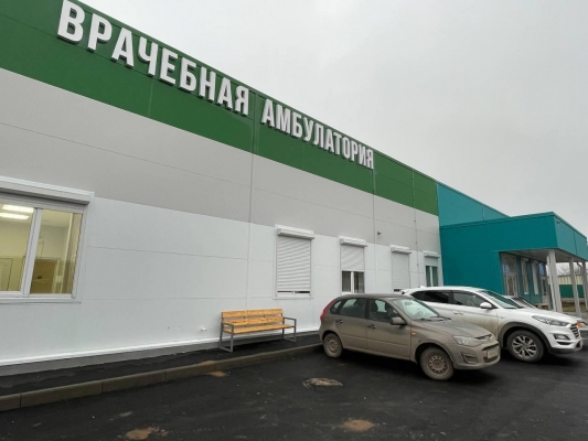 Сергей Багин осмотрел новую врачебную амбулаторию в деревне Каменное
