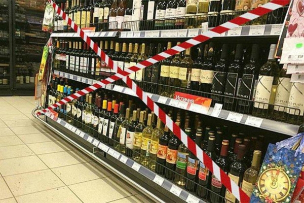 Госдума России поддерживает запрет на продажу алкоголя в новогодние праздники