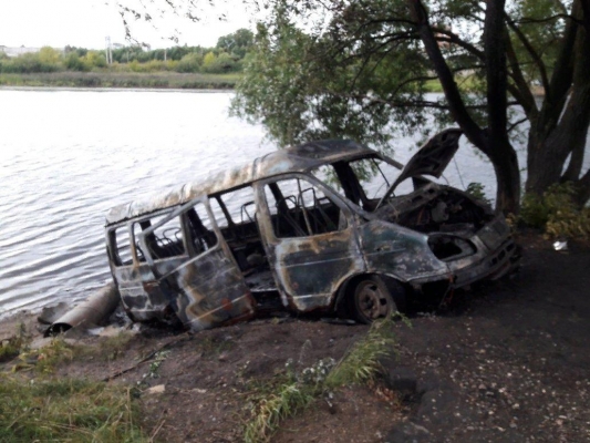 35-летний житель Глазова сгорел в автомобиле на рыбалке