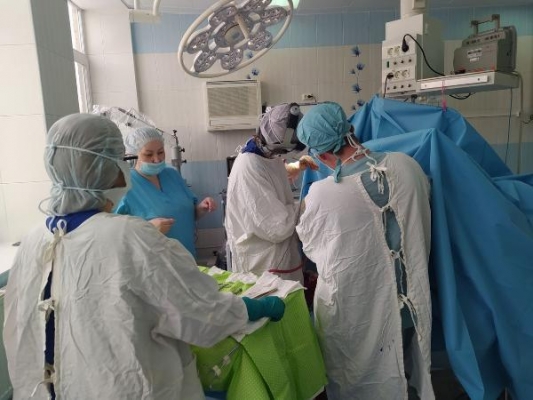 Нейрохирурги в Ижевске провели сложную операцию на черепе мужчины и спасли ему жизнь 