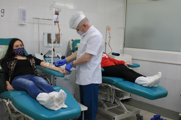 Волонтеры ОНФ сдали 10 литров донорской крови в Ижевске 