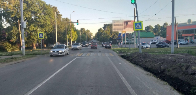 Женщину с ребенком сбили на пешеходном переходе в Ижевске
