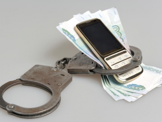 У пенсионерки из Ижевска онлайн-мошенники похитили более 70 тыс. рублей 
