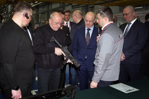 Завод «Калашников» посетила комиссия Парламентского собрания Союза Белоруссии и России 