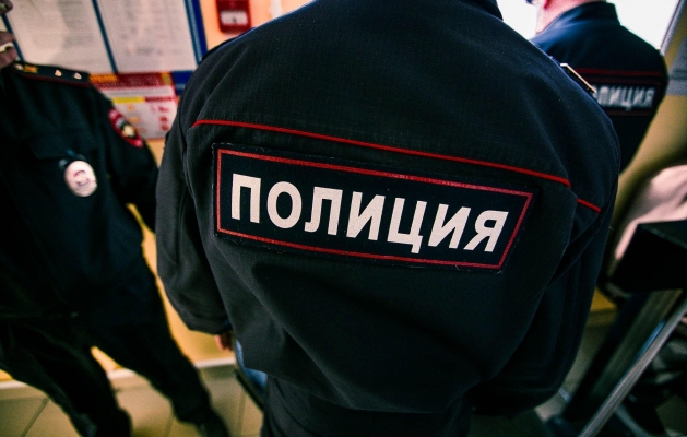 Избившего полицейского жителя Глазова осудили на 3,5 года лишения свободы 