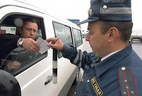 Водителей будут лишать прав за долги больше 10 тысяч рублей