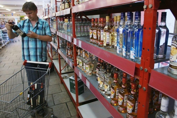 Среднестатистический житель Удмуртии тратит на алкоголь более тысячи рублей в месяц
