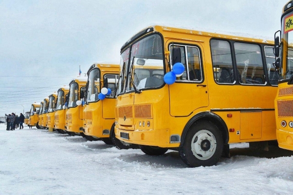 В Удмуртии передали в районы 45 новых школьных автобусов