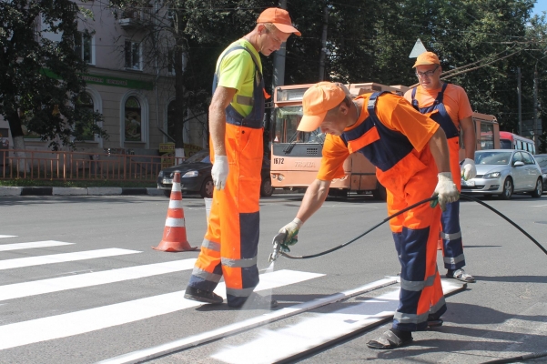 В контракт по содержанию дорог в Ижевске внесут нанесение разметки и уход за знаками