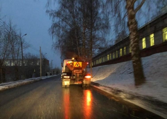 Более 10,9 тысяч тонн реагента подготовили для зимнего содержания улиц в Ижевске