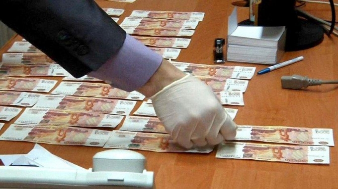 Депутат в Удмуртии присвоил почти 170 тысяч рублей на контракте по нанесению дорожной разметки