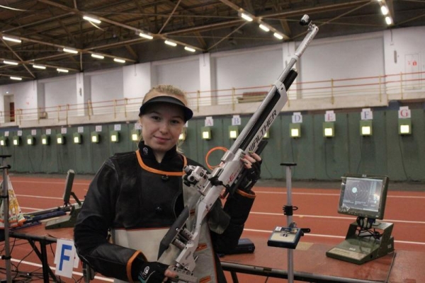 Обладателя двух Олимпийских медалей по стрельбе Юлию Каримову встретили в Ижевске