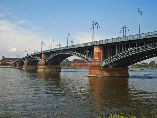 Ремонт двух мостов в Удмуртии перенесли из-за нерасторопности производителей балок
