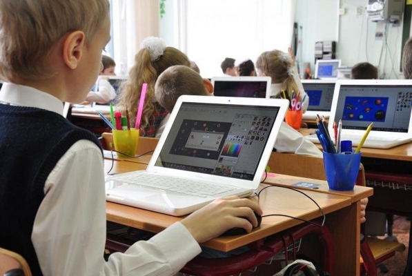 Минобразования Удмуртии закупит ноутбуки почти на 45 млн рублей