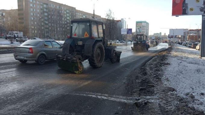 Последствия порыва водопровода на улице 10 лет Октября в Ижевске устранили