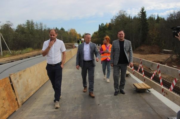 Игорь Асабин проверил ход работ по реконструкции и ремонту мостов в Удмуртии