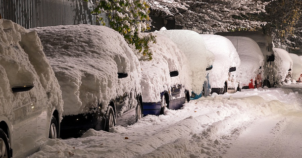 Штрафы грозят владельцам машин, мешающим уборке снега в Удмуртии