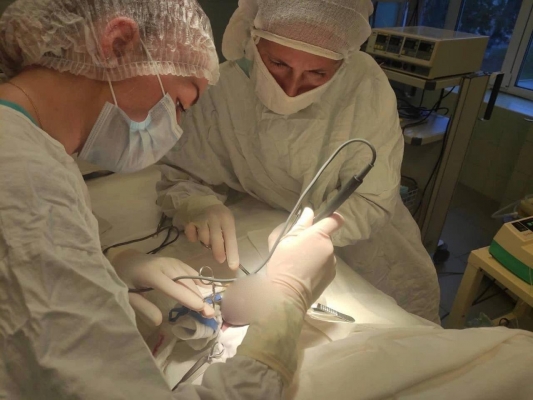 Врачи РДКБ успешно провели операцию новорожденному мальчику с редкой патологией