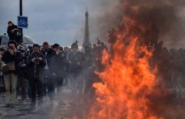 310 протестующих против пенсионной реформы задержали за ночь во Франции
