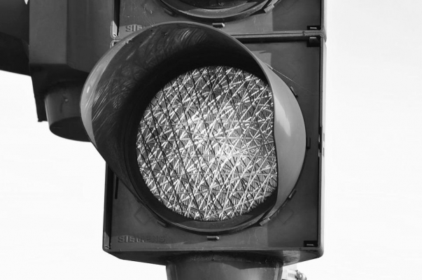 Светофор временно отключили на перекрестке улиц Советская-Коммунаров в Ижевске