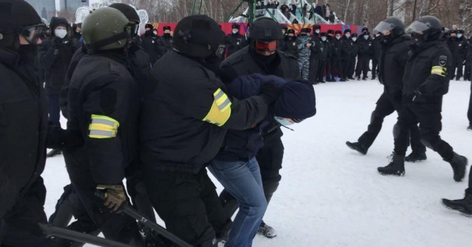 В МВД по Удмуртии прокомментировали действия силовиков на акциях протеста в Ижевске