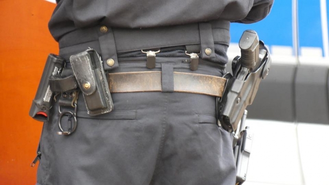 Сотрудникам ДПС пришлось применить оружие для остановки нарушителя на трассе в Удмуртии