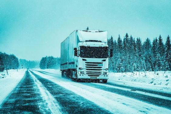 Ограничение для грузовых автомобилей вводится на федеральной трассе от Дебесского района по Пермскому краю 